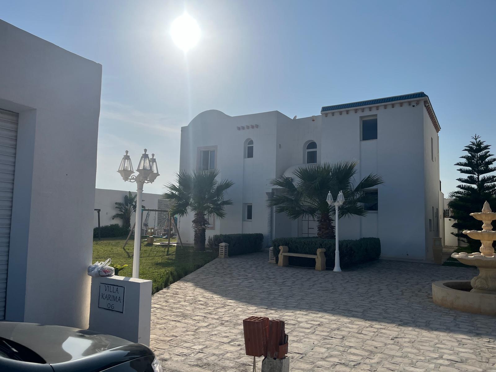 Karima, l'accès à la villa